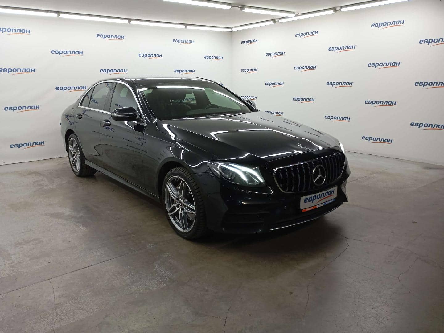 Mercedes-Benz E седан