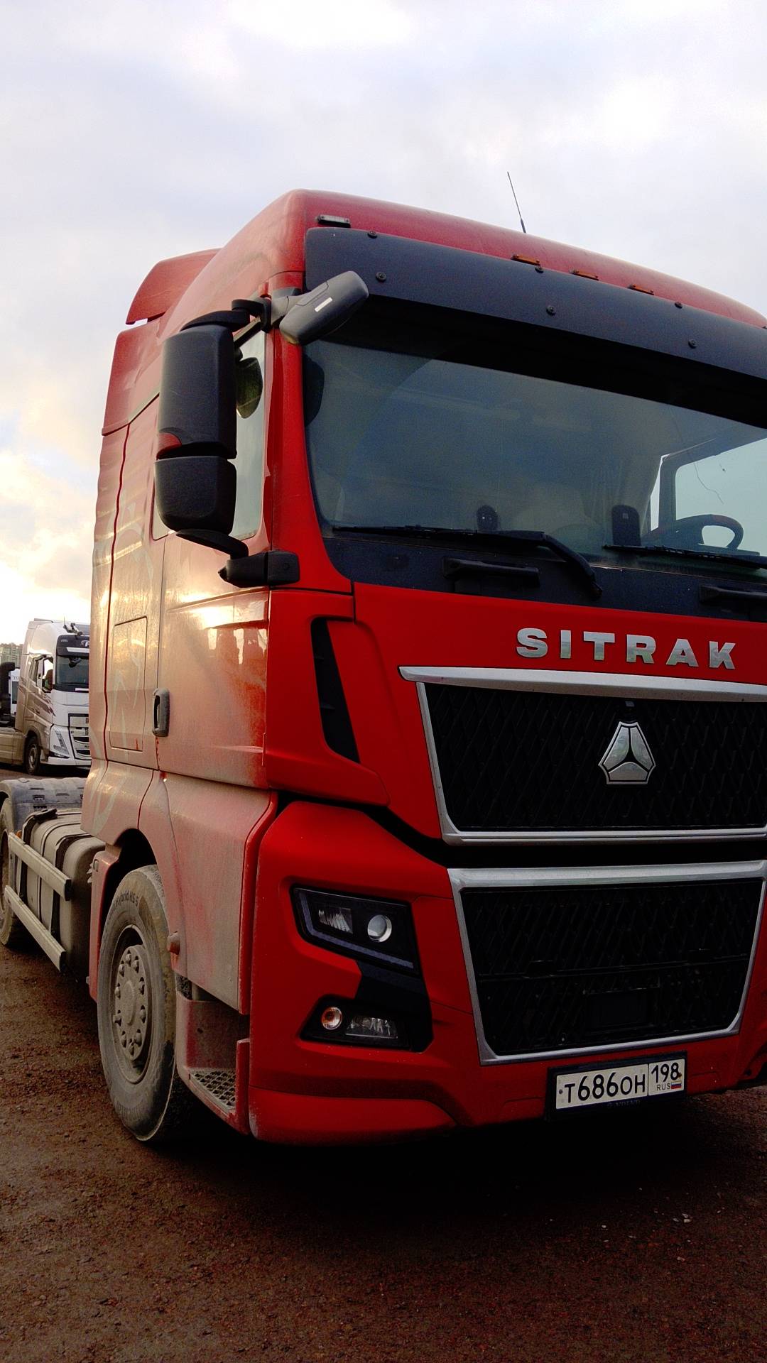 Sitrak C7H MAX ZZ4186V391HE,  242 122 км, 2023 года в лизинг