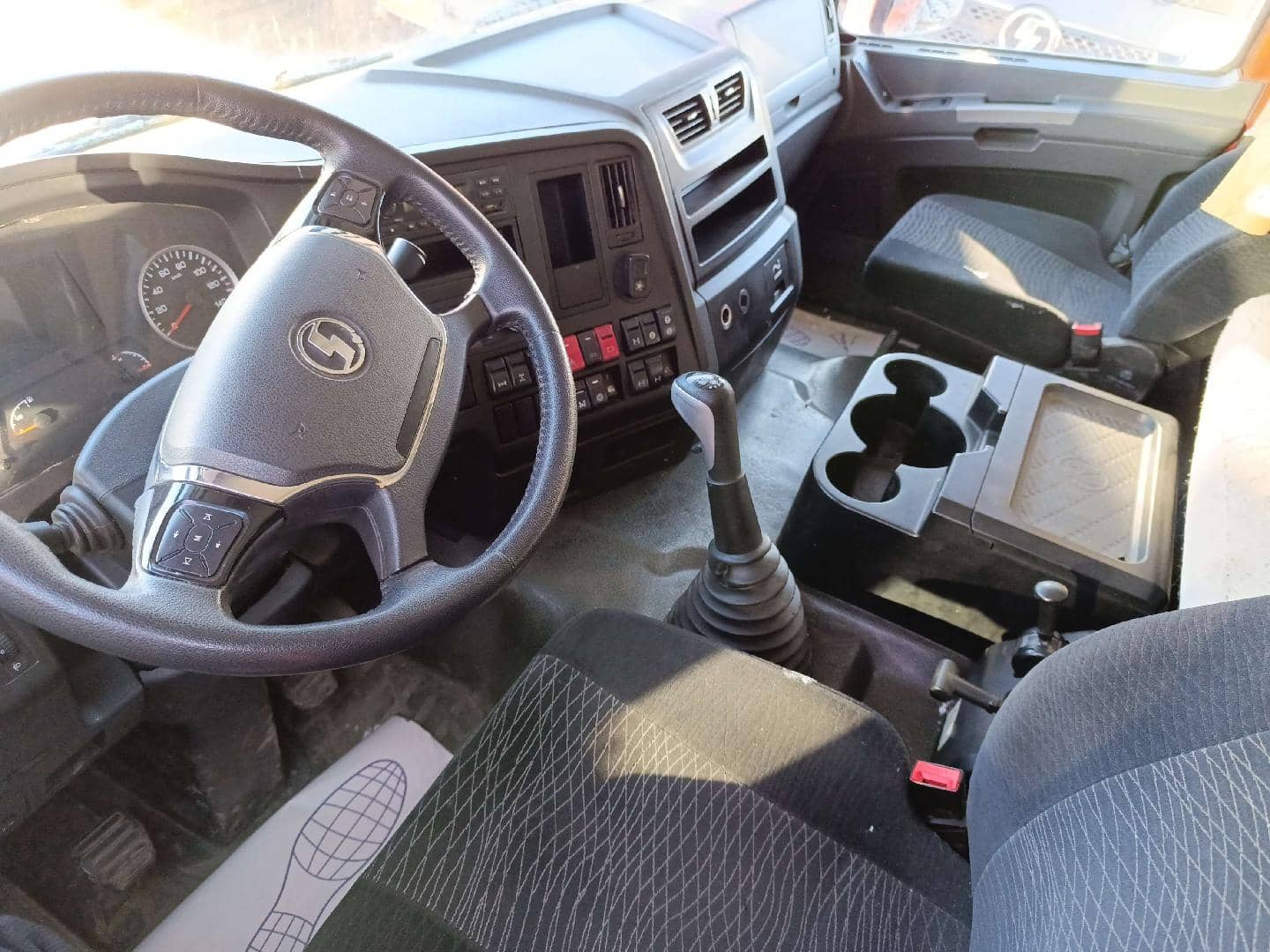 Shacman SX32586W385С,  73 978 км, 2023 года в лизинг