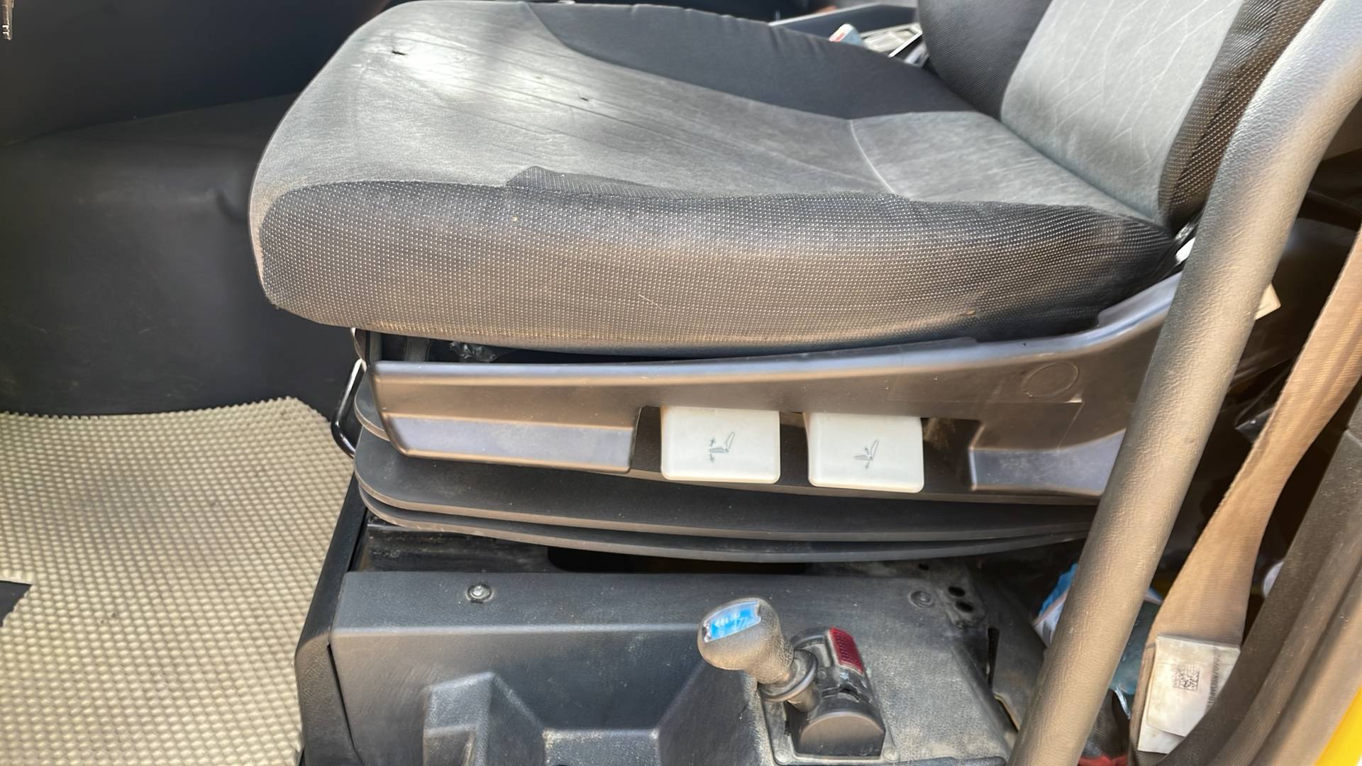 HONGYAN CQ3346HV35,  250 791 км, 2022 года в лизинг