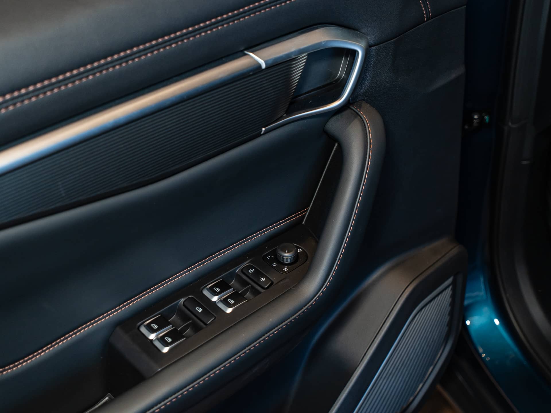 Geely Okavango Флагман 2.0Т АТ