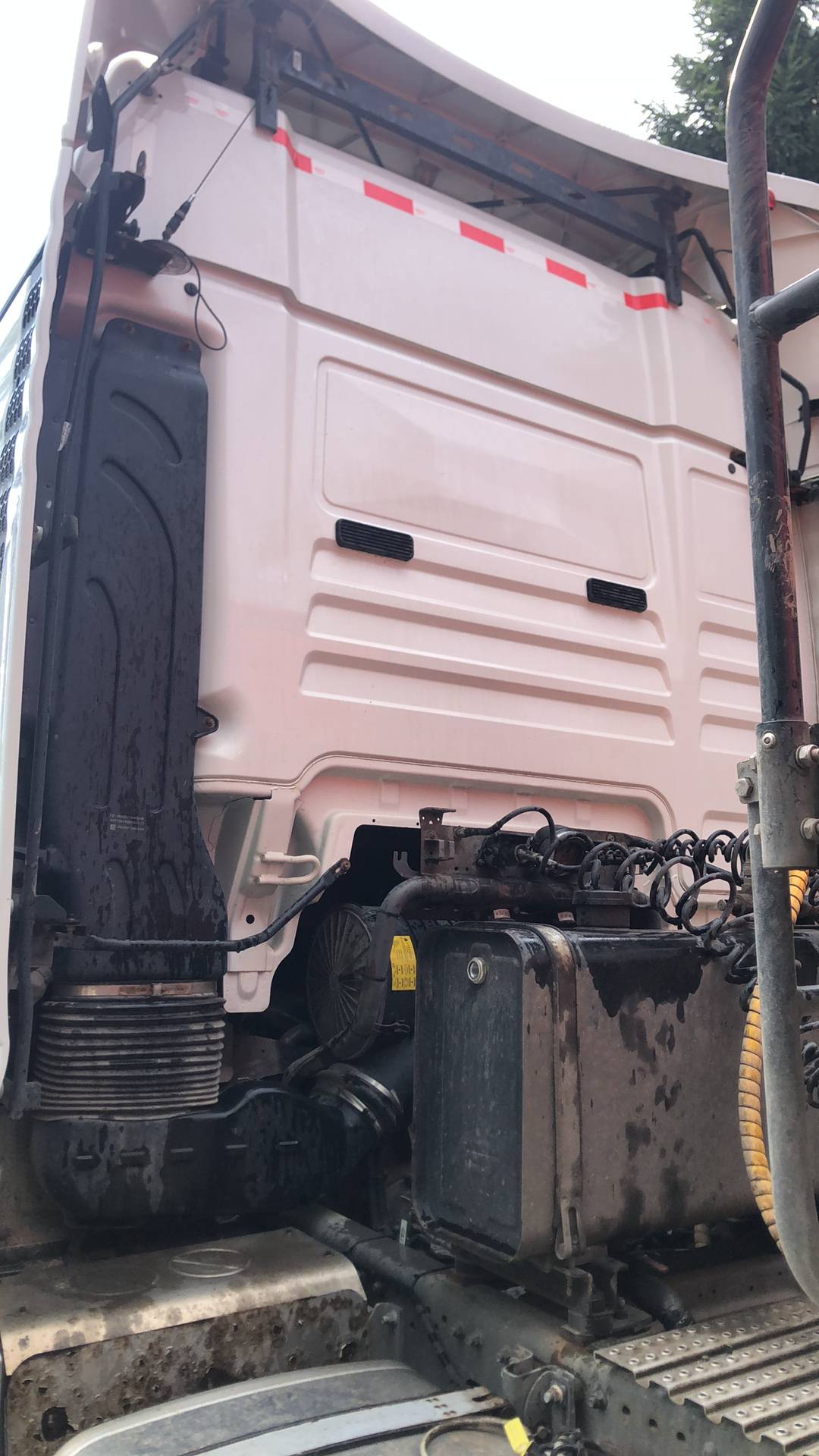 Sitrak С7Н 6×4 ZZ4256V364HE,  86 233 км, 2023 года в лизинг