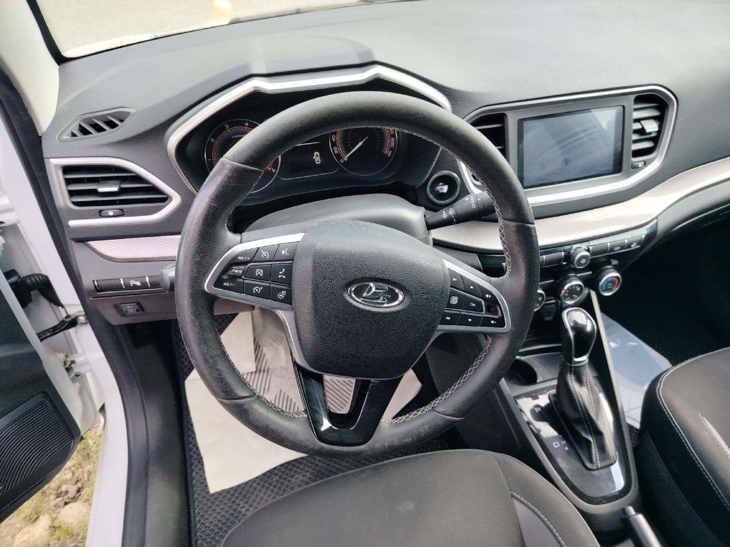 Lada Vesta седан,  62 350 км, 2024 года в лизинг