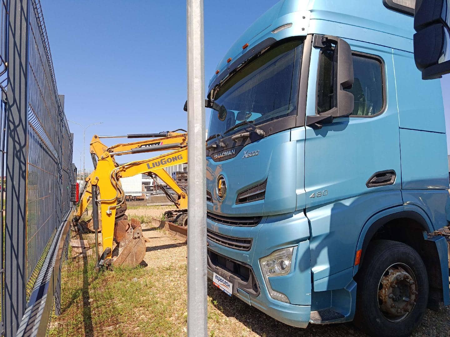Shacman SX4188YY381,  154 040 км, 2023 года в лизинг