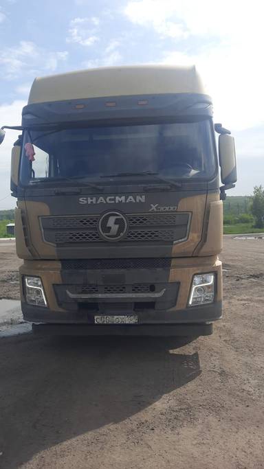 Shacman SX42584W324C