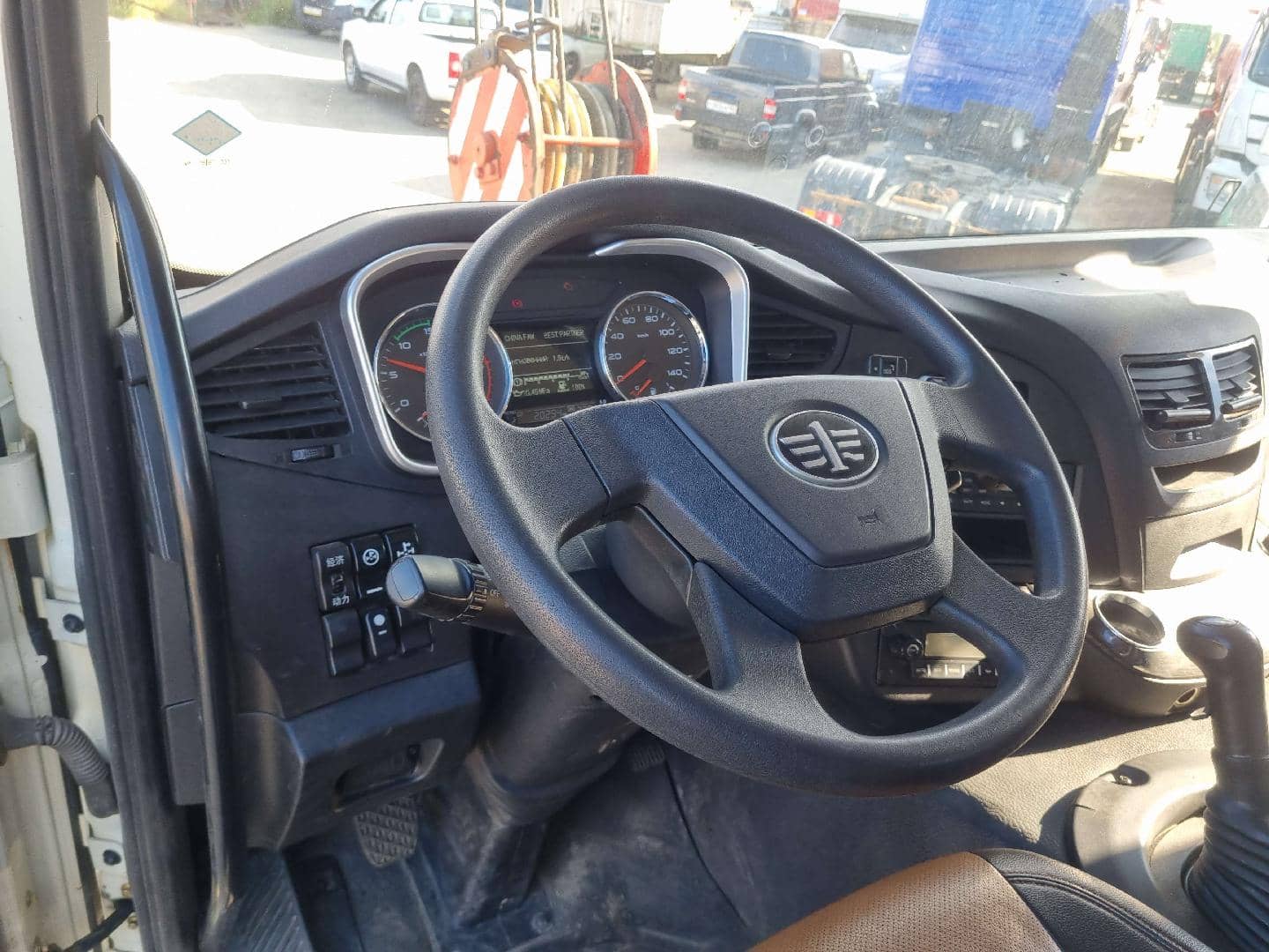 FAW CA3250P66K24L1TE5 6x6,  20 294 км, 2023 года в лизинг