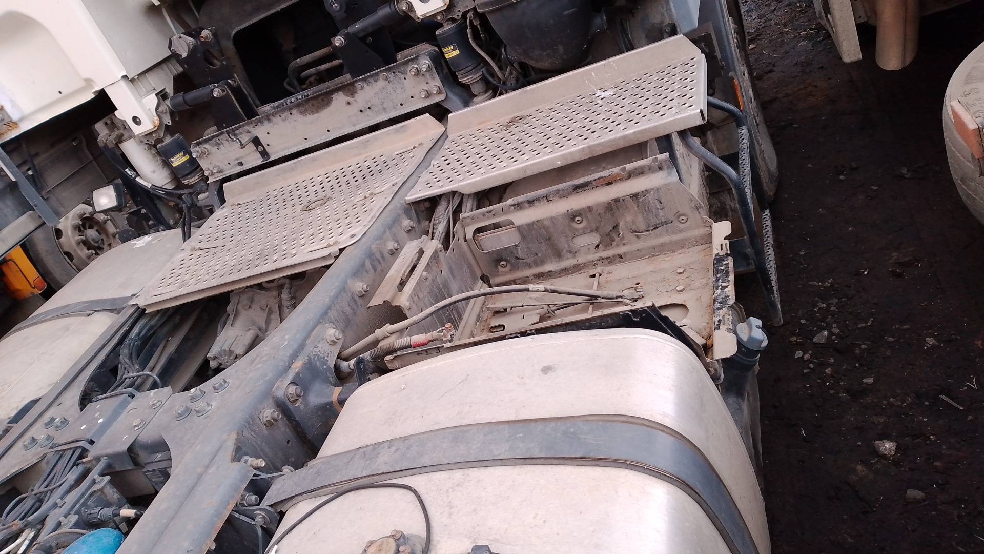 DAF XF105.460 FT 4x2 (Space Cab),  1 069 341 км, 2019 года в лизинг