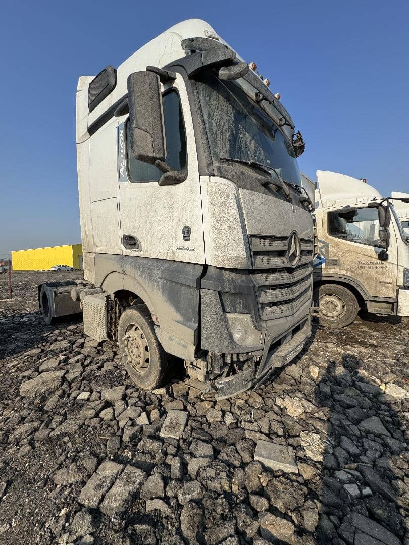 Mercedes-Benz Actros 4 1842 LS 4x2 (BigSpace),  578 537 км, 2020 года в лизинг