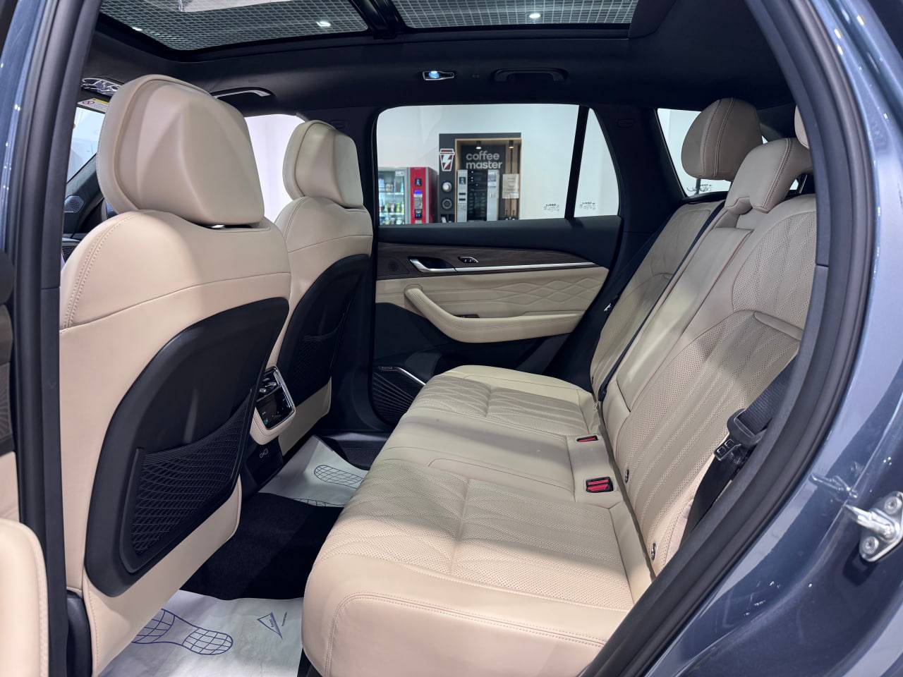 Geely Monjaro Flagship 2.0T (238 hp) 8AT 4WD