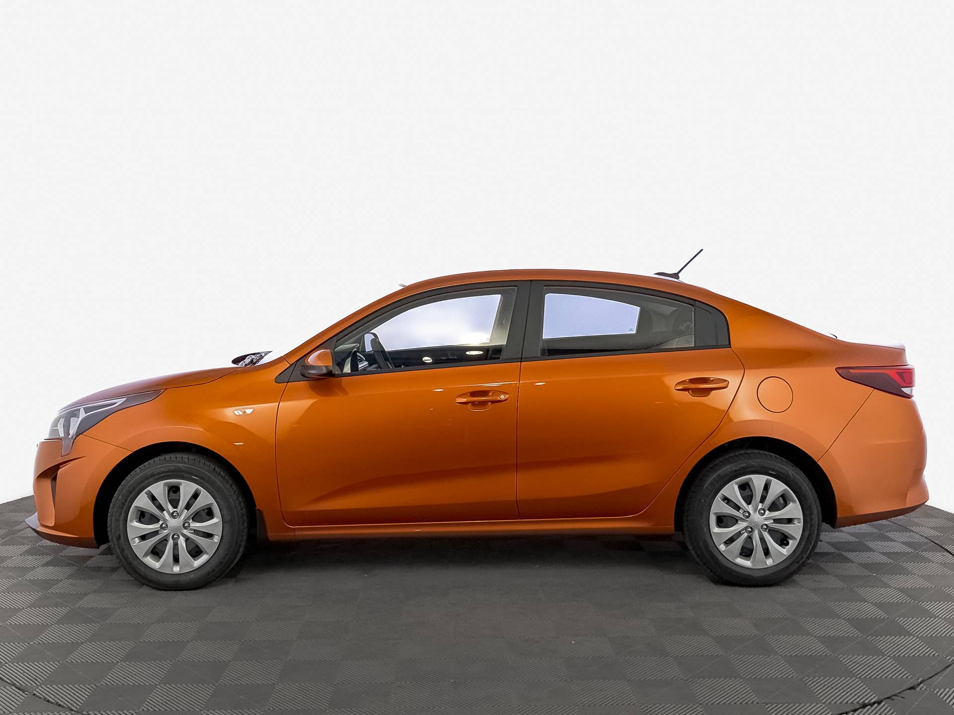 Solaris KRS  Luxe AV 1.6 6AT