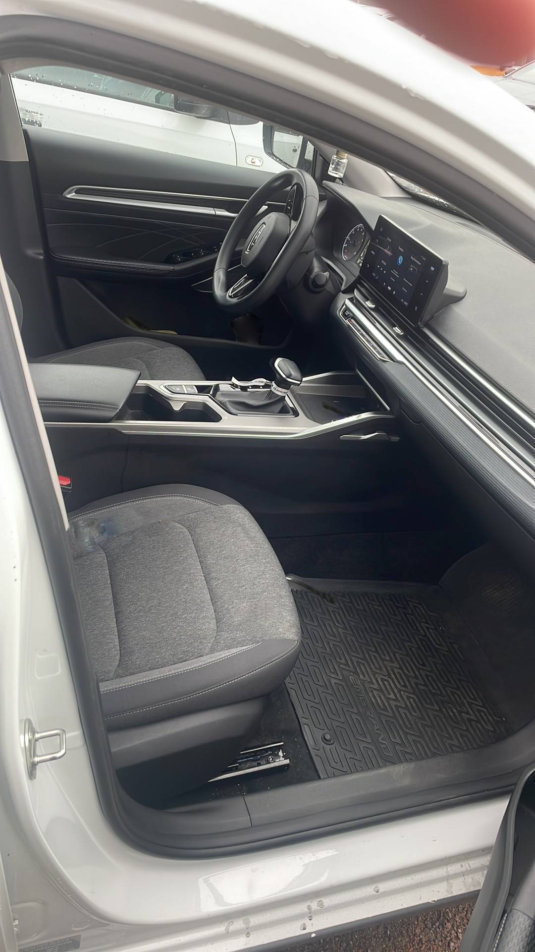 Geely Emgrand,  89 174 км, 2024 года