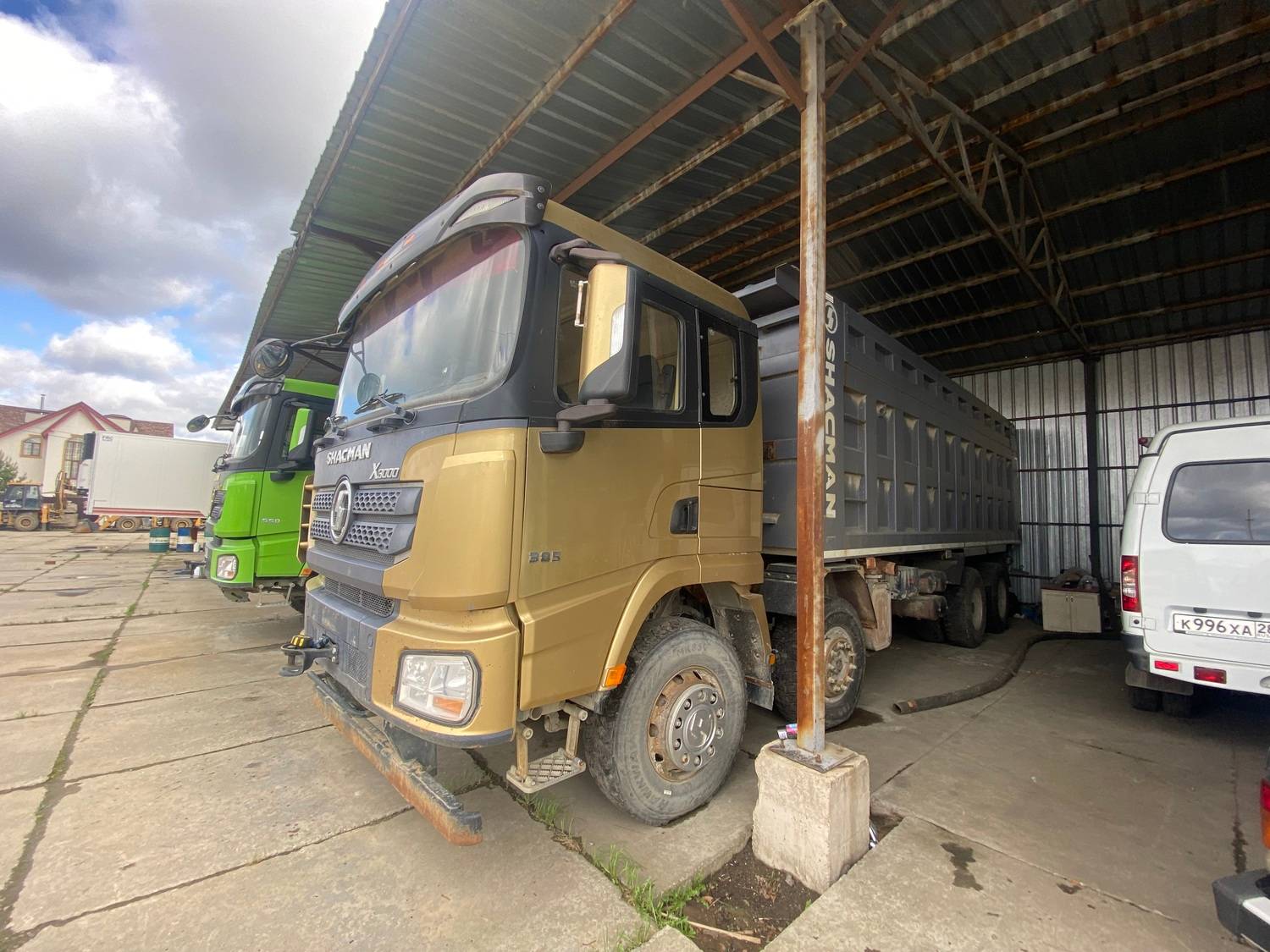 Shacman SX33186T366
