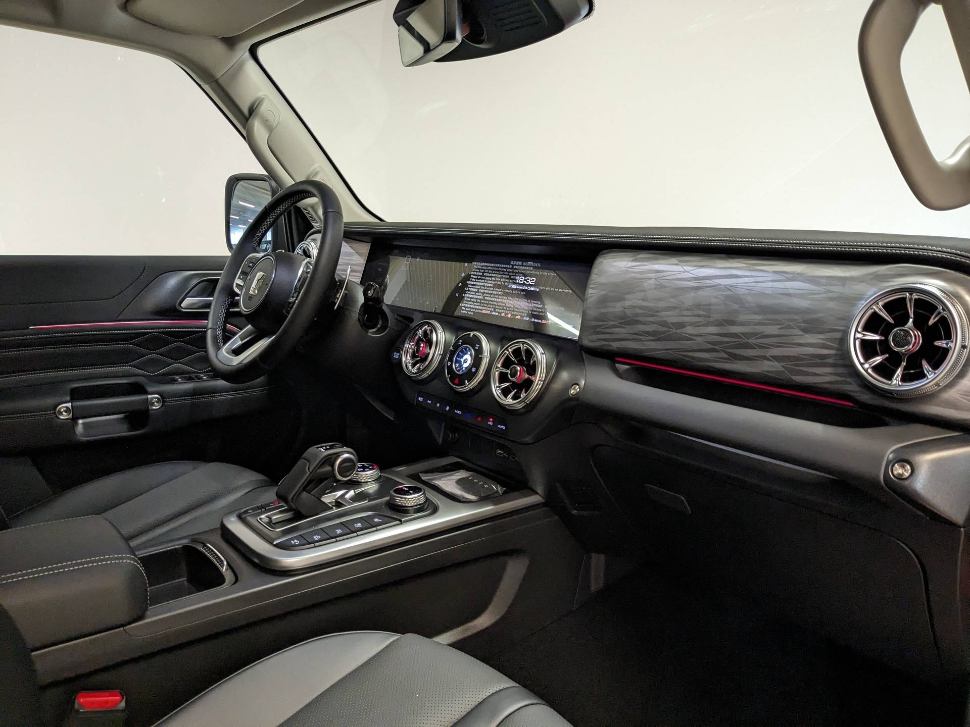 Tank 300 City Premium 2.0 8AT 4WD