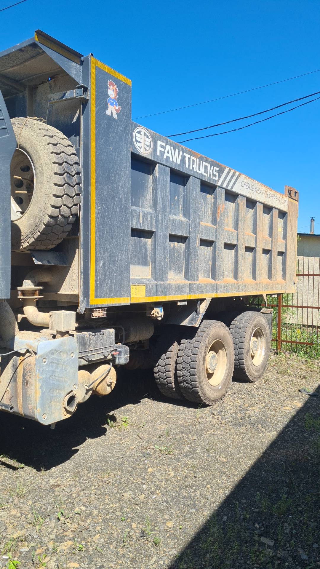 FAW CA3250P66K24L1TE5 6x6,  130 000 км, 2023 года в лизинг