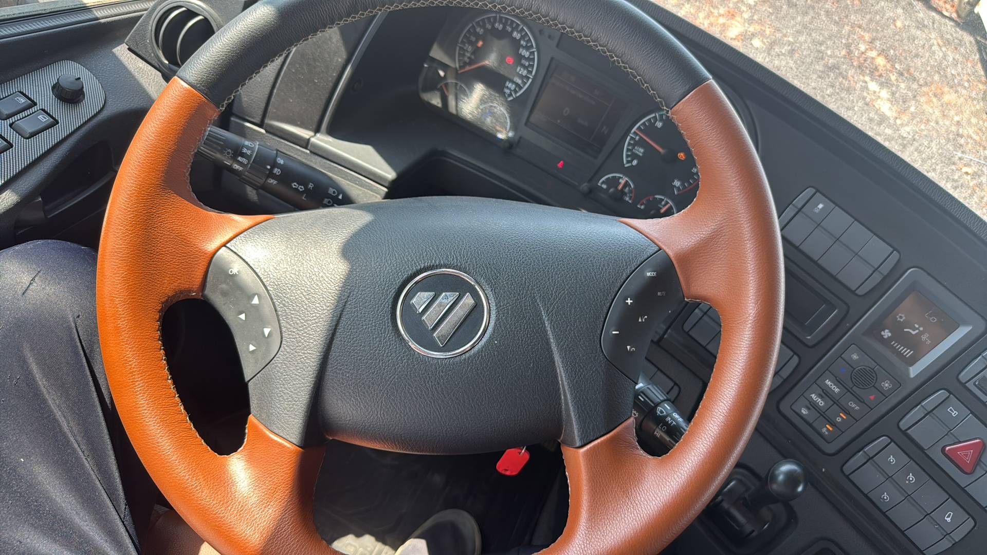 Foton AUMAN EST A 1844 AMT (4189SLFKA),  190 979 км, 2023 года в лизинг