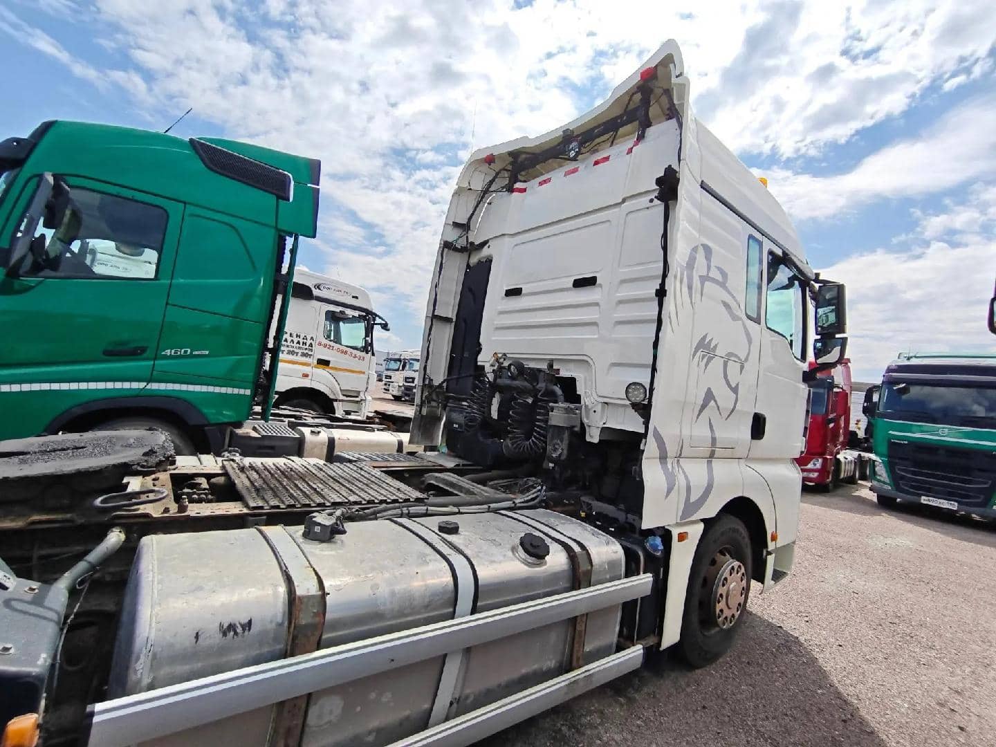 Sitrak C7H MAX 4x2 ZZ4186V361HE,  337 266 км, 2023 года в лизинг