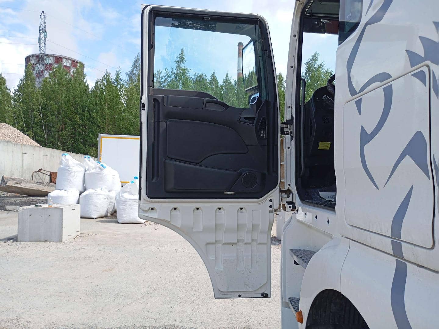 Sitrak C7H MAX ZZ4186V391HE,  184 518 км, 2023 года в лизинг