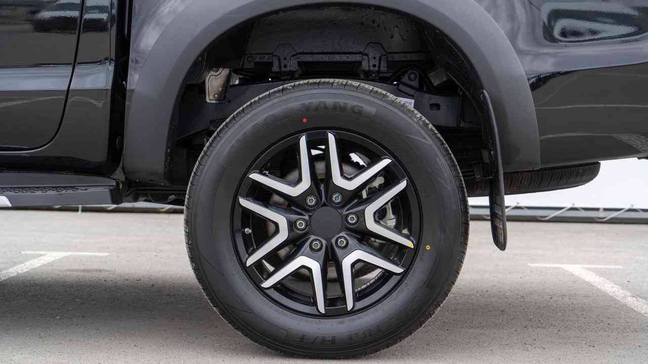 Sollers ST8 LUXE 2.4T 204hp 6MT AWD