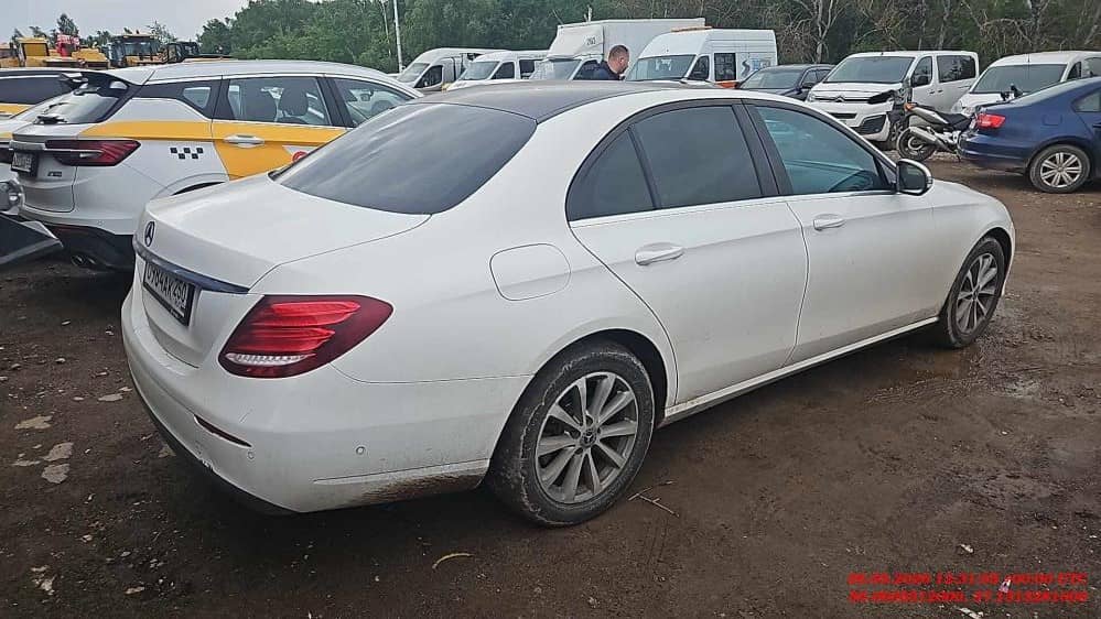 Mercedes-Benz E седан,  328 262 км, 2020 года в лизинг