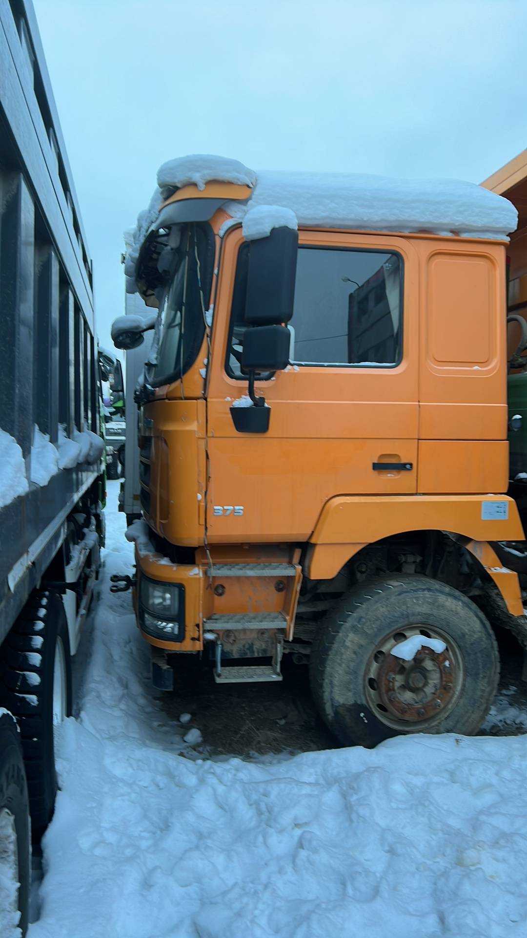 Shacman SX3318DT366 8x4