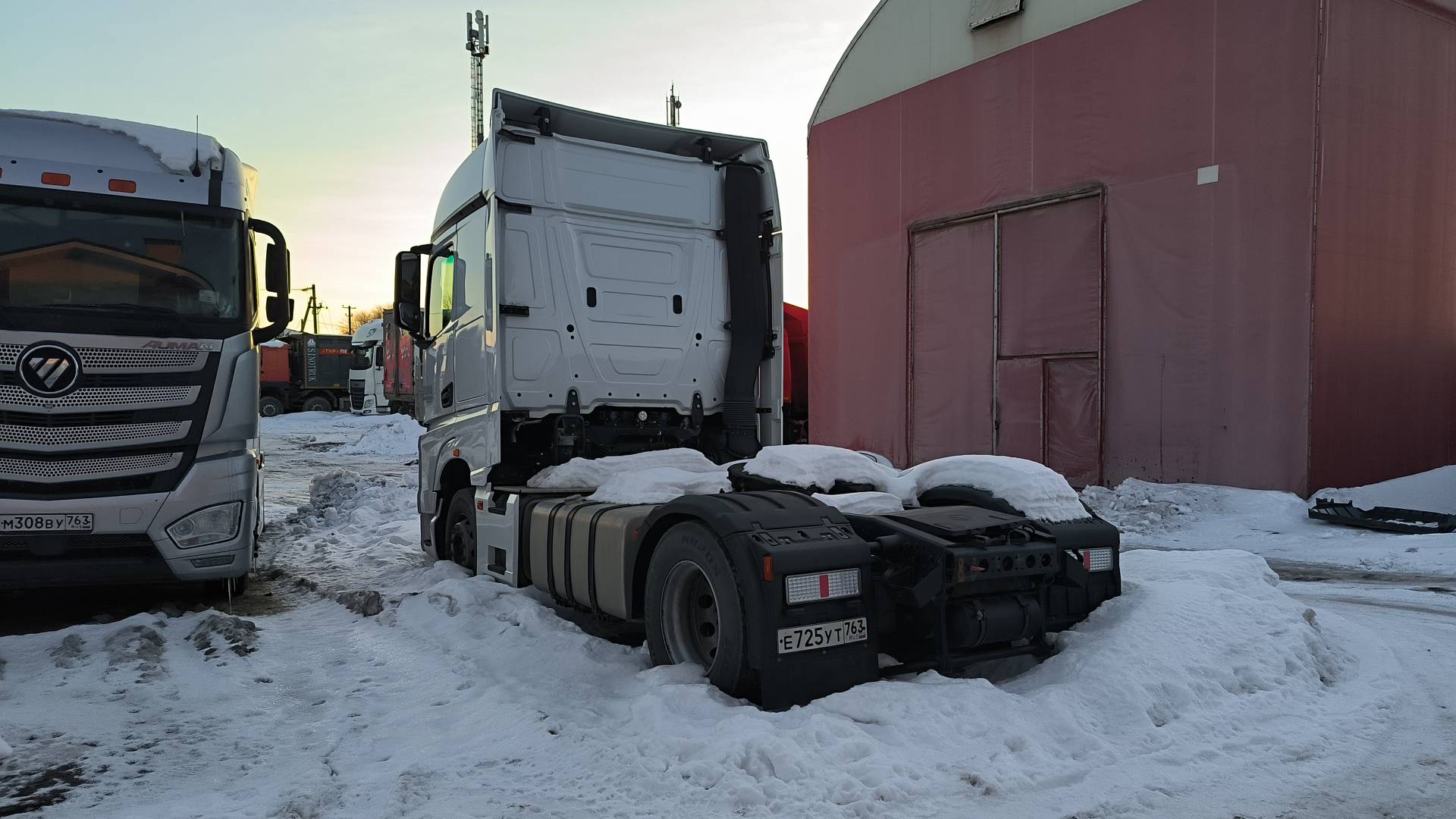 КАМАЗ 54901-94 (M1945),  85 126 км, 2023 года