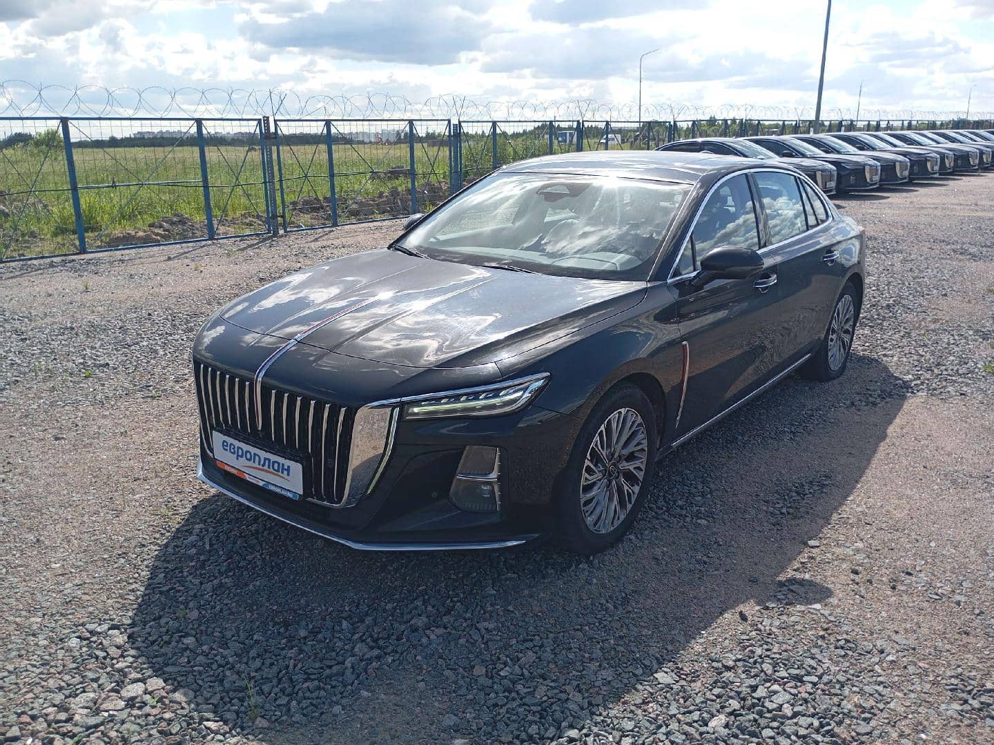 Hongqi H5