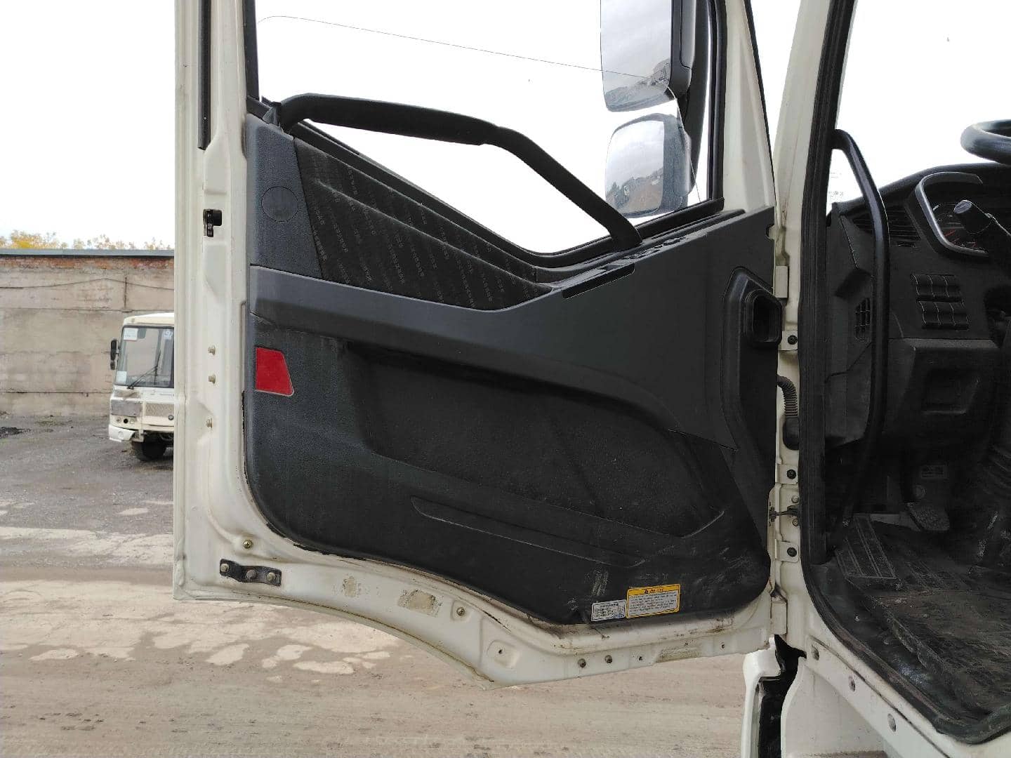 FAW CA3250P66K24T1E5 6х4,  146 429 км, 2022 года в лизинг