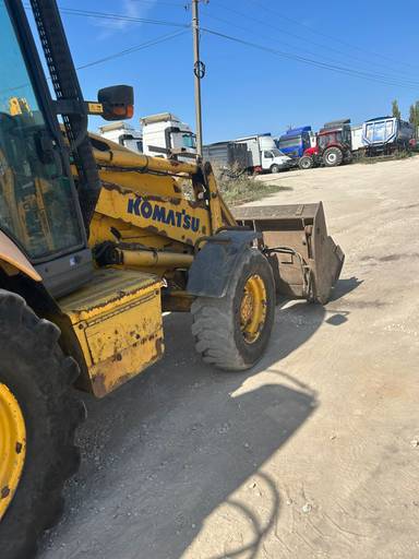 KOMATSU WB93R-5EO