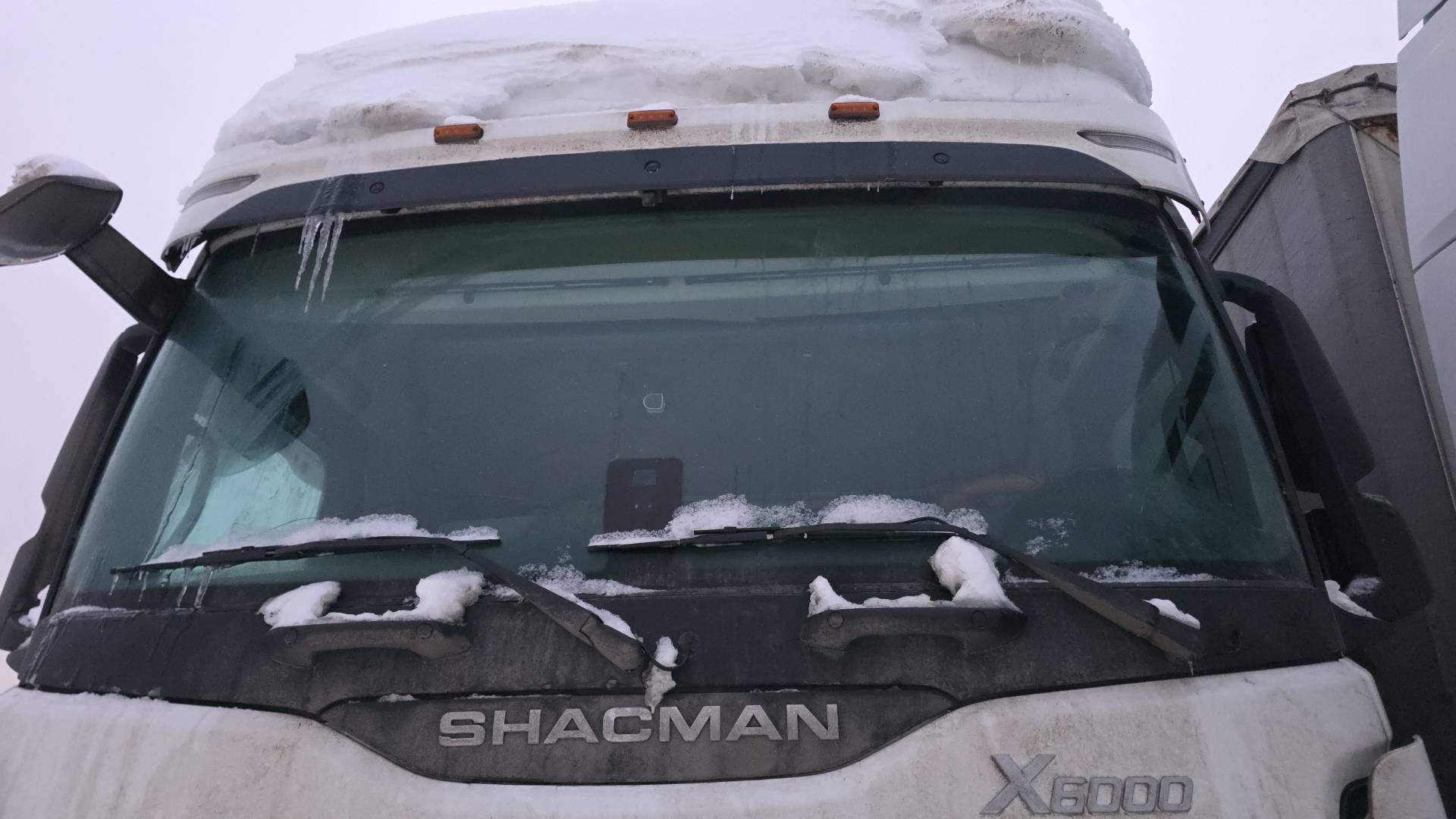 Shacman SX4188YY381,  302 324 км, 2024 года в лизинг