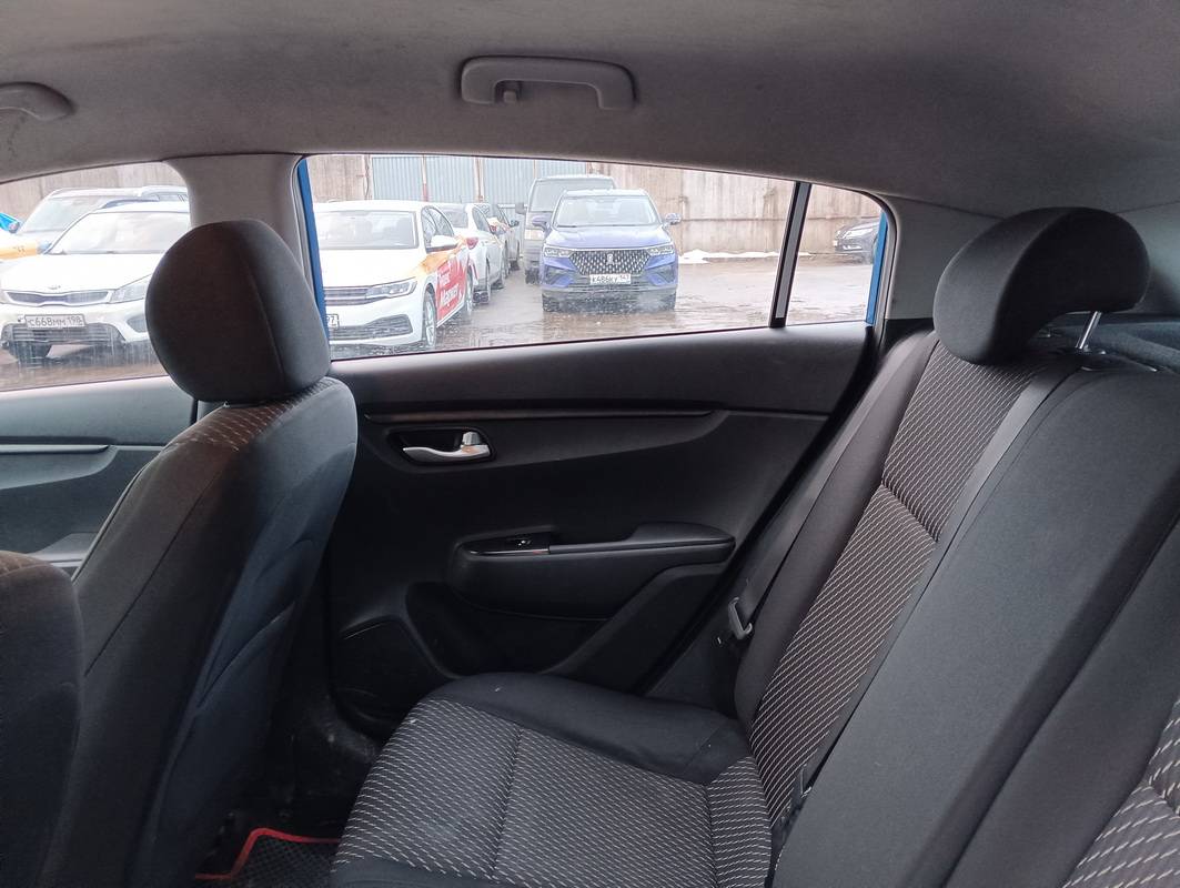 KIA Rio X-Line,  252 579 км, 2019 года в лизинг