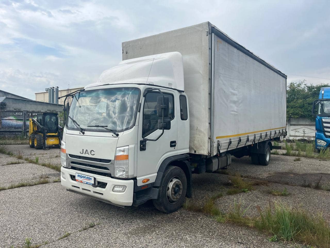 JAC N120