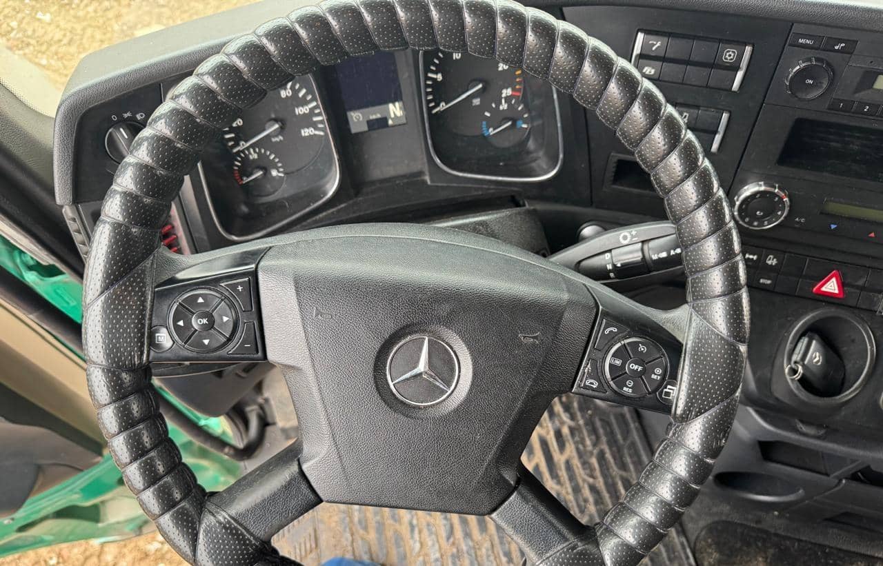 Mercedes-Benz Actros 4 1842 LS 4x2 (BigSpace),  837 063 км, 2019 года в лизинг
