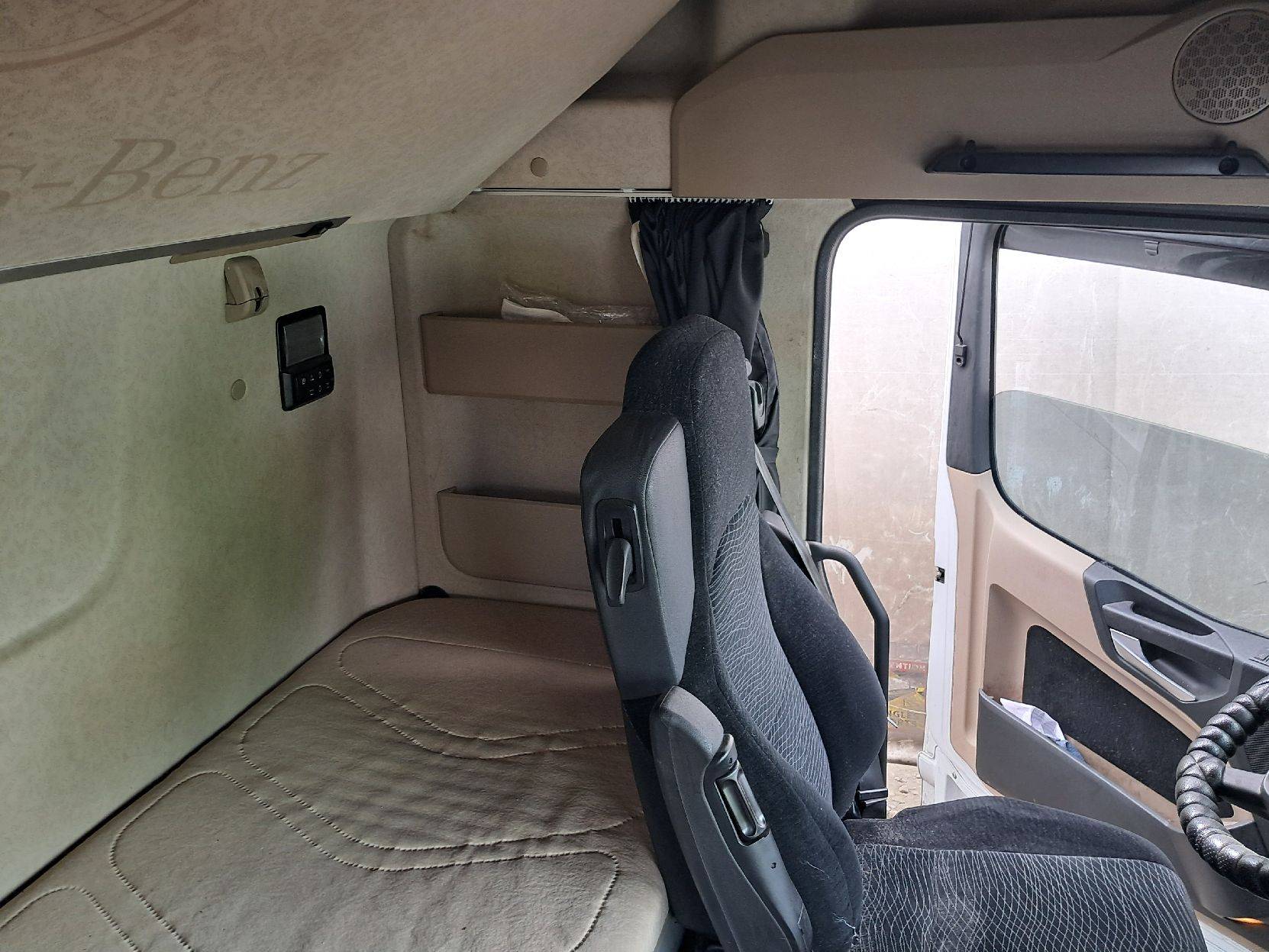 Mercedes-Benz Actros 5 1851 LS 4x2 (BigSpace),  682 338 км, 2021 года в лизинг