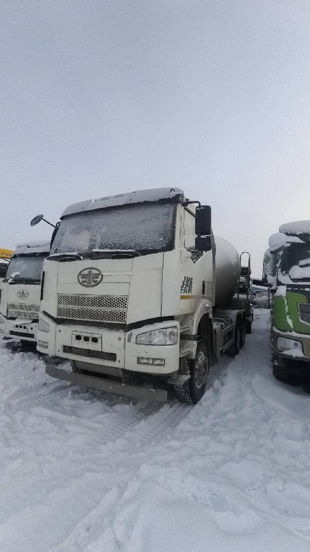 FAW CA3250P66K24T1E5 6х4,  8 586 км, 2023 года в лизинг