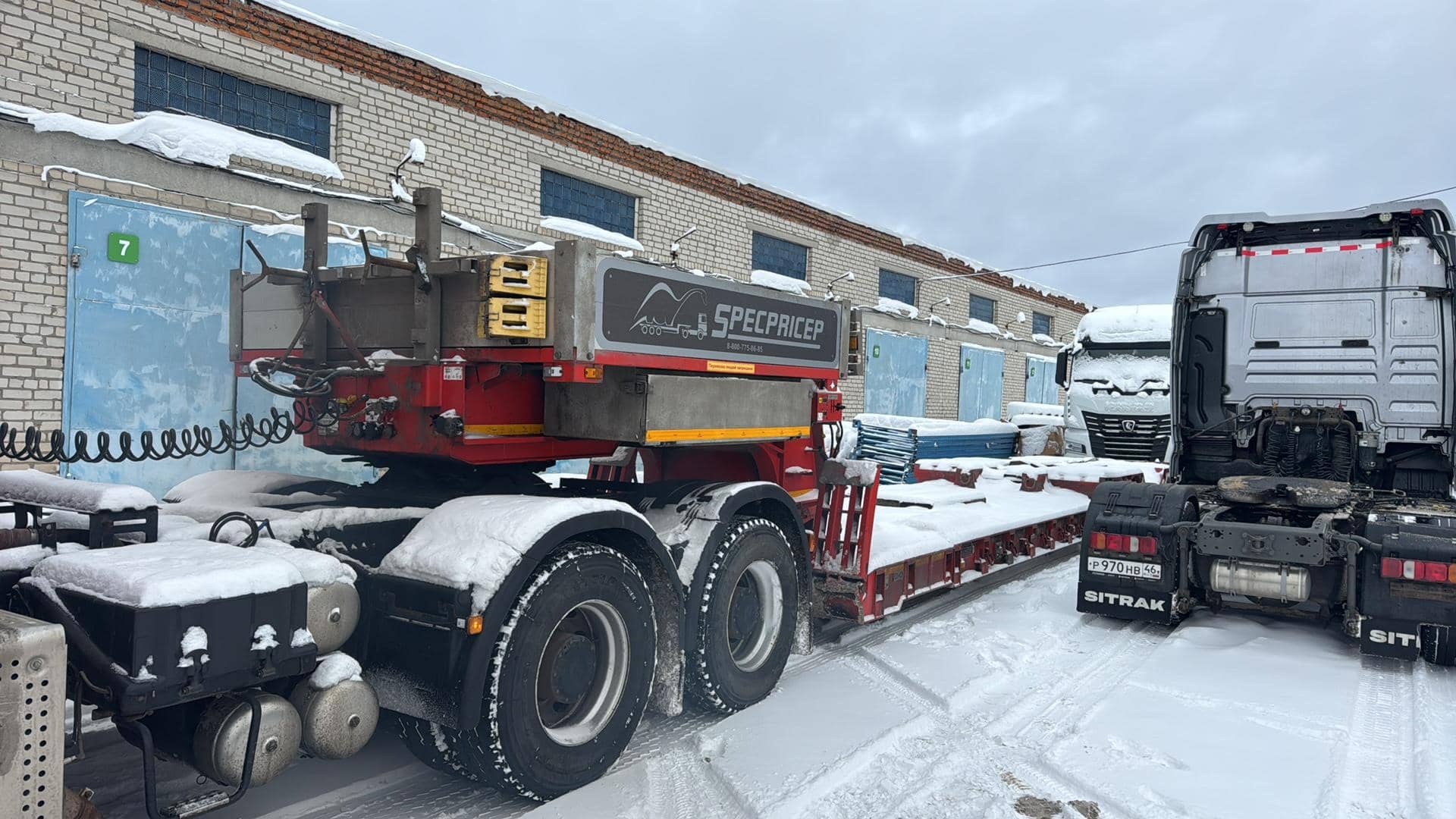 Компания СпецПрицеп Тяжеловоз низкорамный 9942D3