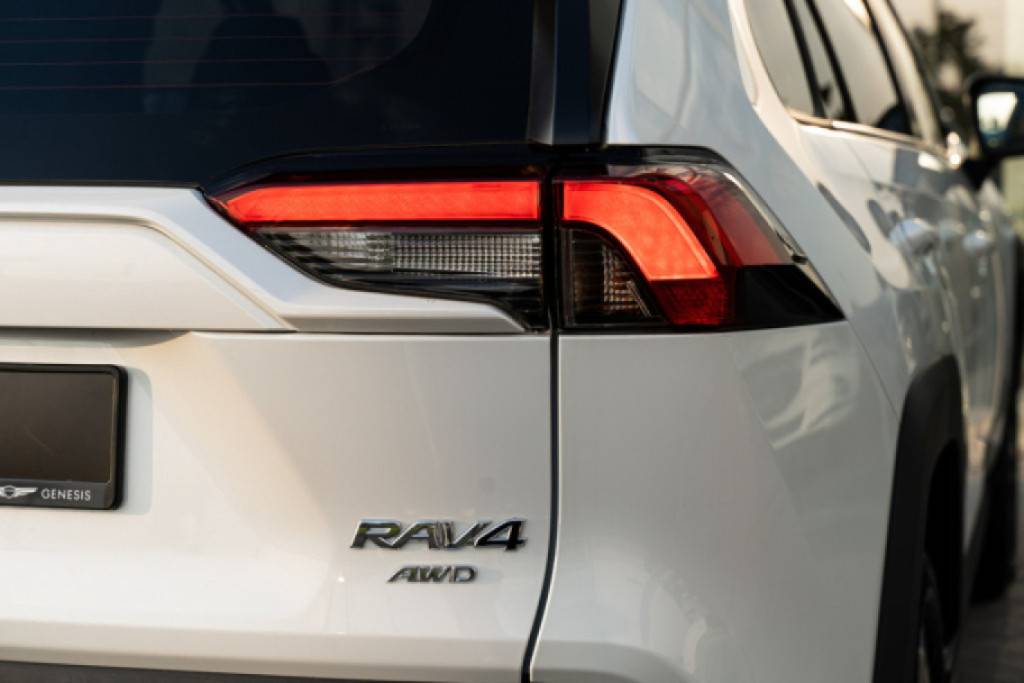 Toyota RAV4 Adventure Plus 2.0 CVT 4WD