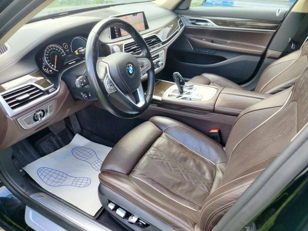 BMW 7 серия,  134 475 км, 2018 года в лизинг