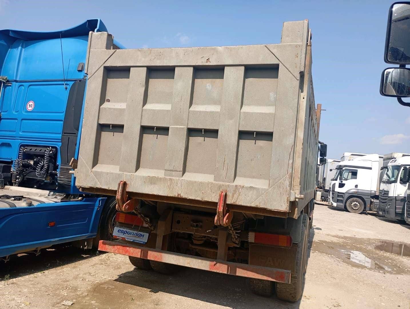 FAW CA3250P66K2T1E5 6х4,  126 011 км, 2023 года в лизинг