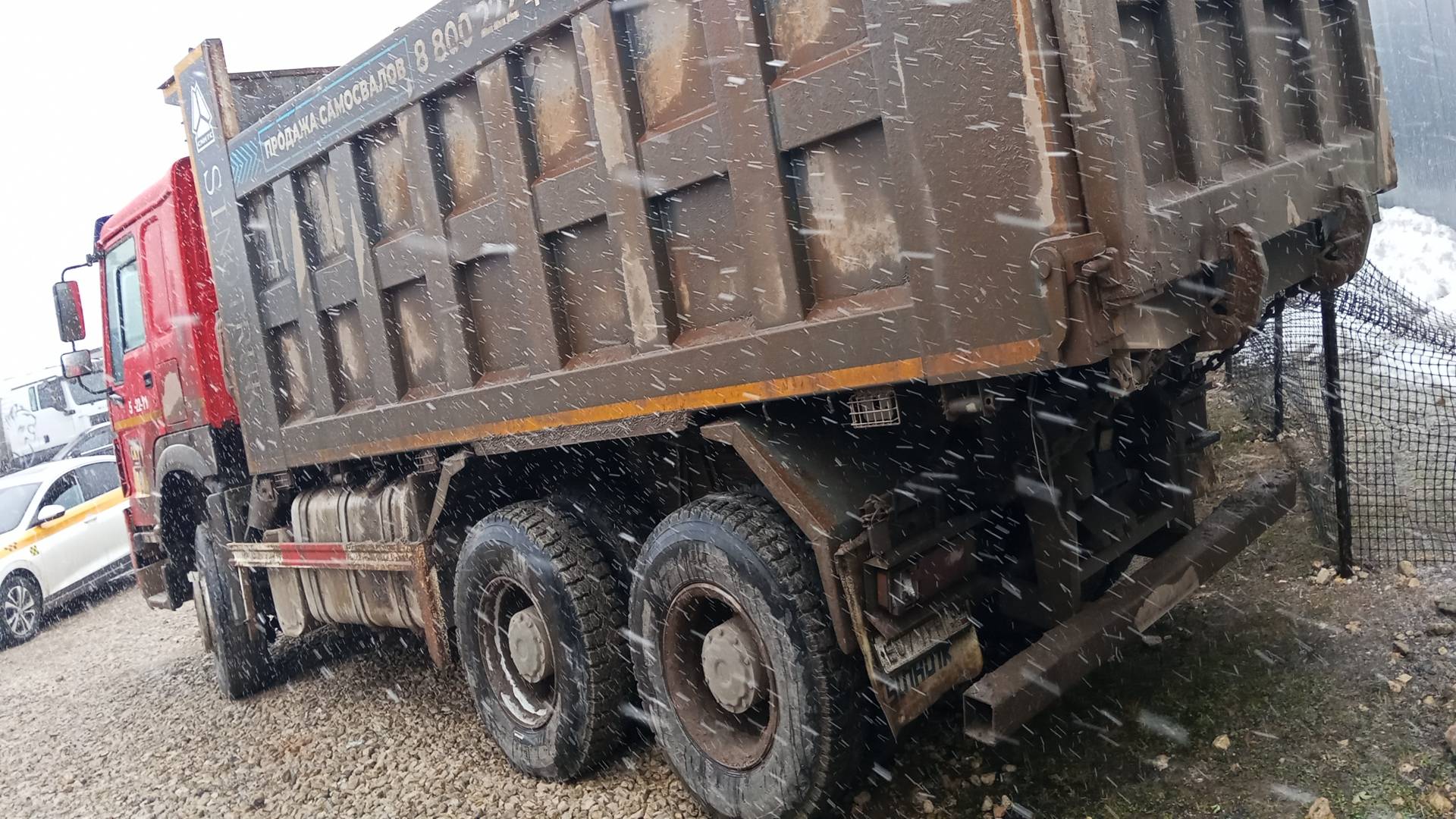 HOWO ZZ3327S3847E 6х4,  195 914 км, 2022 года в лизинг