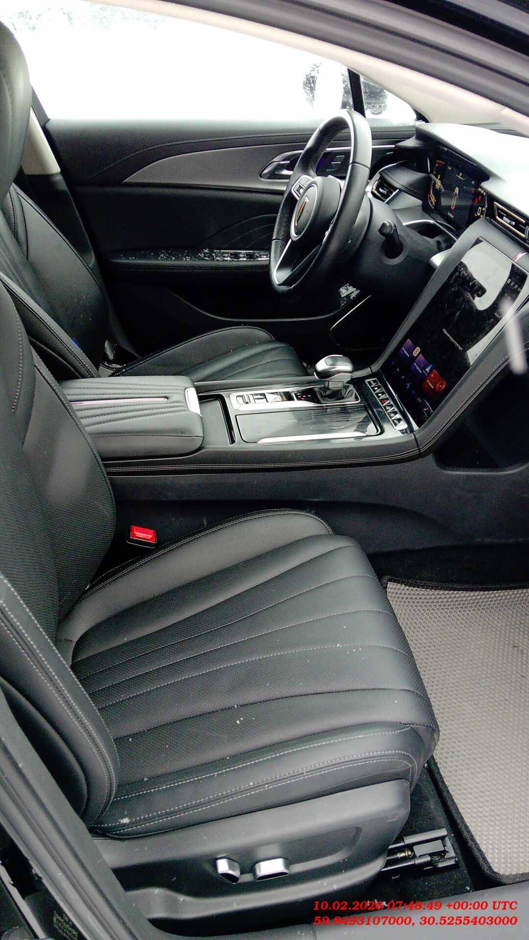 Hongqi H5,  155 566 км, 2024 года в лизинг