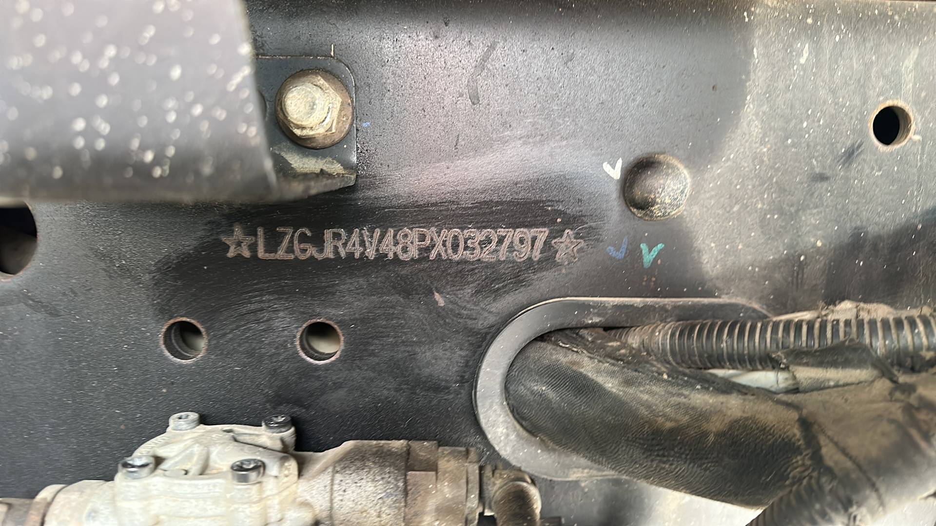 Shacman SX32586V384,  124 315 км, 2023 года