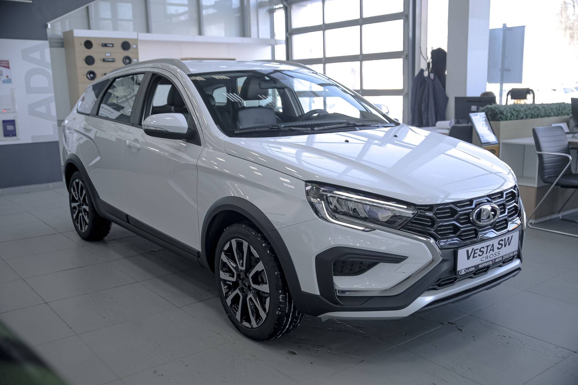 Lada Vesta SW Cross Enjoy 24 1.6 106hp 5MT