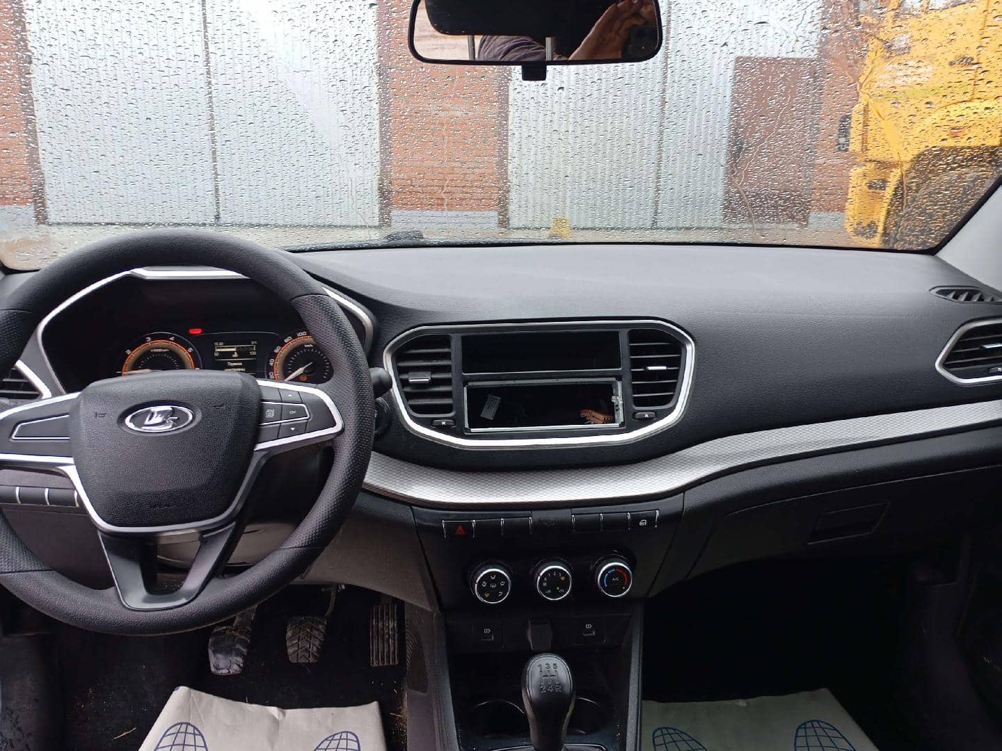 Lada Vesta универсал,  118 885 км, 2024 года в лизинг