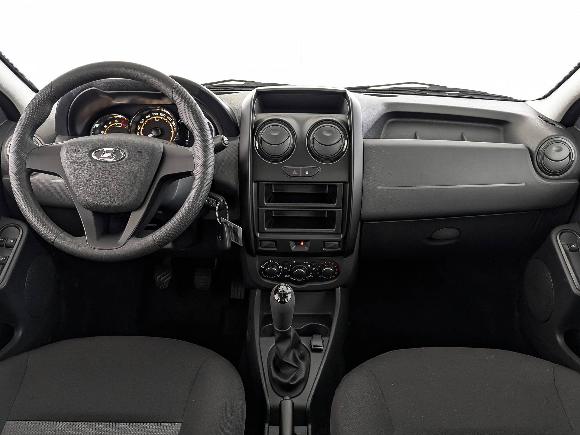 Lada Largus универсал Classic 5 мест 1.6 90hp 5MT