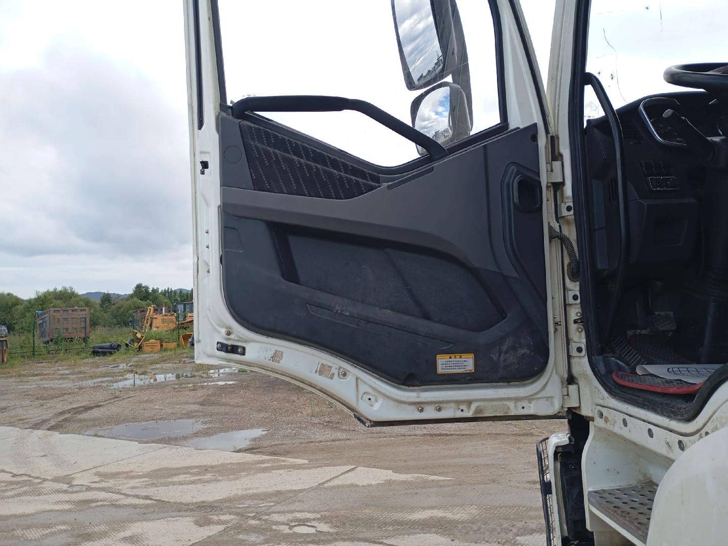 FAW CA3310P66K24T4E5 8х4,  117 082 км, 2024 года в лизинг