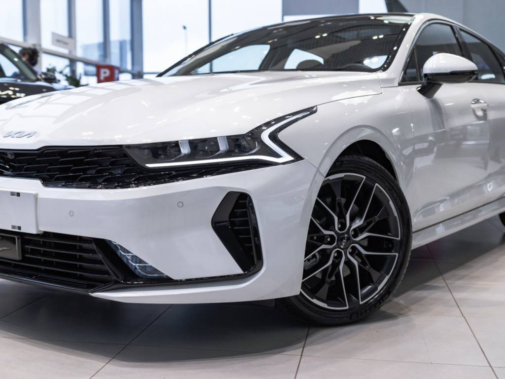 KIA K5 GT Line Ultimate 2.0 8AT 240 hp
