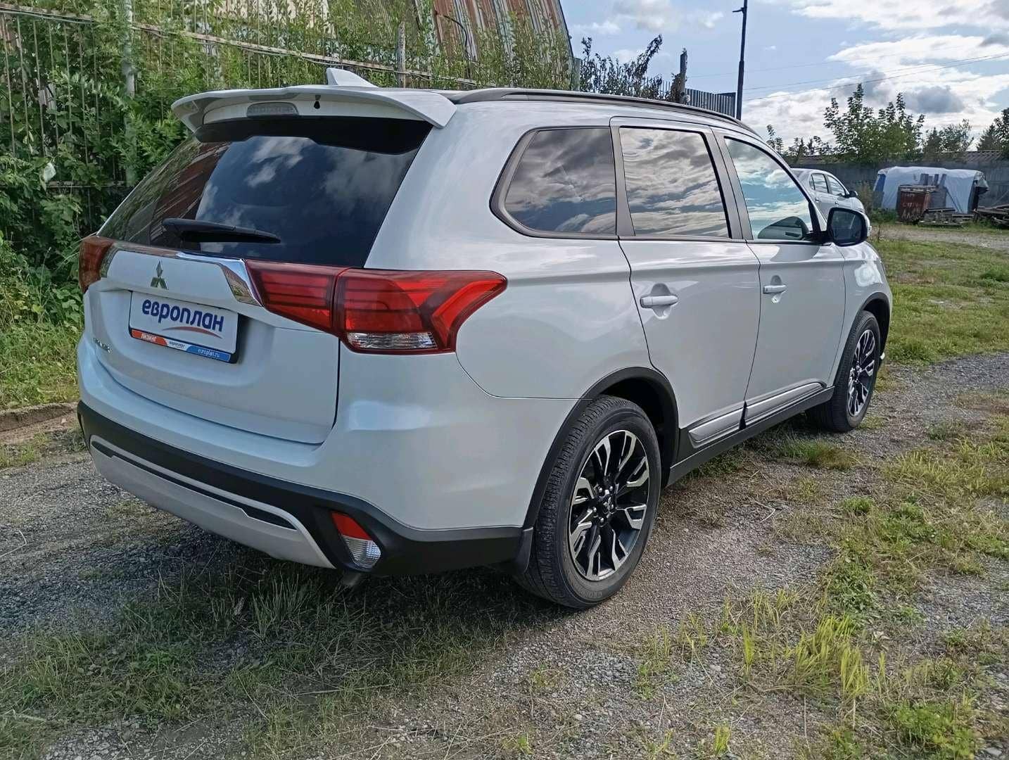 Mitsubishi Outlander,  76 465 км, 2022 года в лизинг