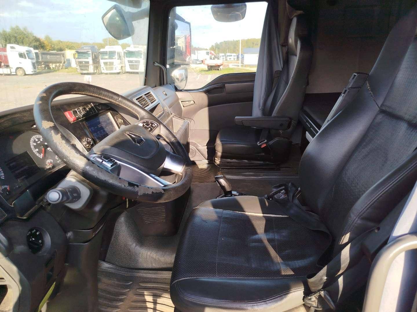 Sitrak C7H 4x2 ZZ4186V361HE,  740 414 км, 2023 года в лизинг