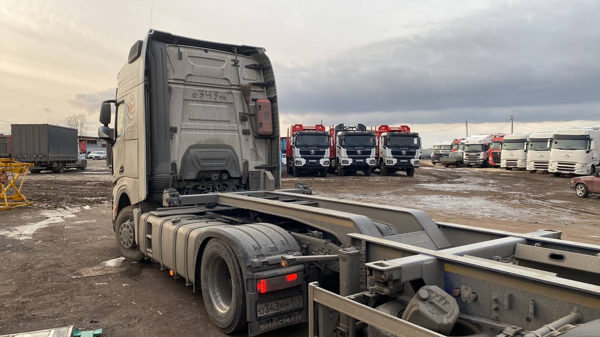 Shacman SX4188YY381,  204 335 км, 2023 года в лизинг