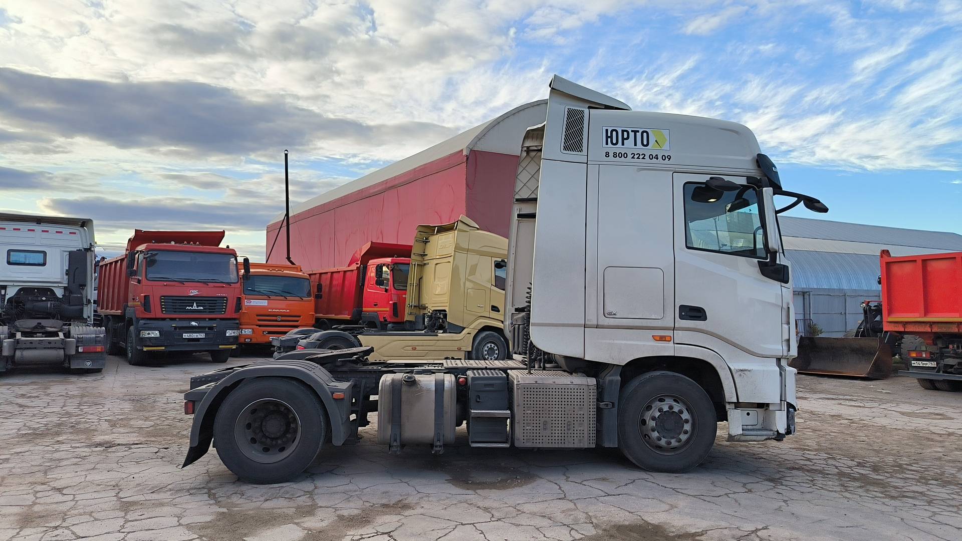 DongFeng DFH4180 4x2,  280 031 км, 2022 года в лизинг